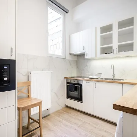 Bpr Blooming Design With A/c Apartment Budapest